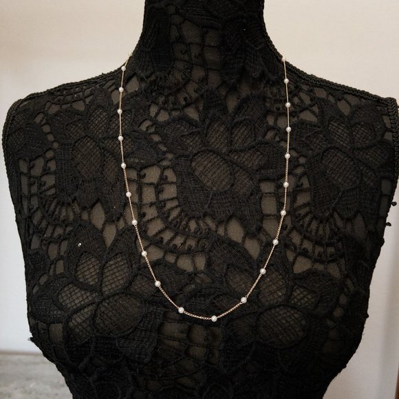 Jewelry - Dainty Gold Tone Chain and Pearl Necklace